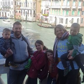 Elisa, Family in San Lorenzo