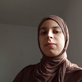 Loubna, Babysitter in Covo