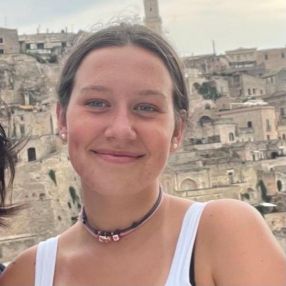 Rachel Serena, Babysitter a Treviglio