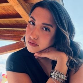 Giada, Babysitter a Costa Masnaga
