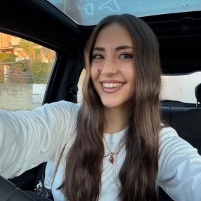 Elisa, Babysitter a Castelfidardo