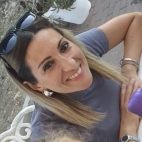 Valentina, Babysitter a Torre Santa Susanna