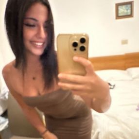 Yasmin, Babysitter in Passirano
