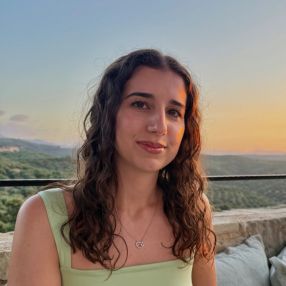 Arianna, Babysitter a Provincia di Como