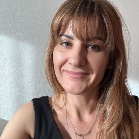 Silvja, Babysitter in Cantù