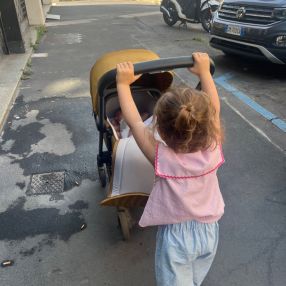 Queren, Famiglia a Milano