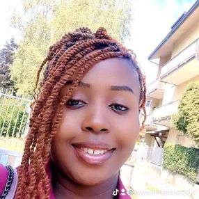 Prisca Chinemerem, Babysitter in Lipomo