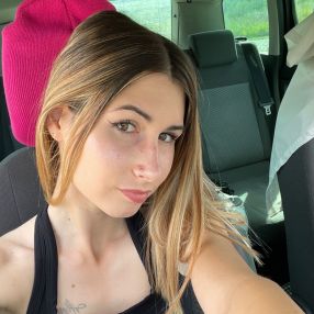 Esther, Babysitter a Sommacampagna