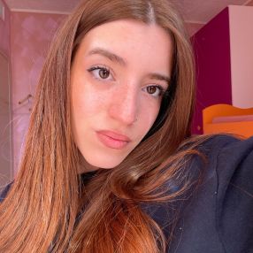Serena, Babysitter a Caronno Pertusella