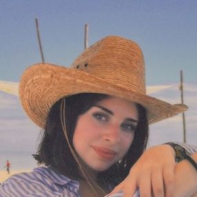 Carolina, Babysitter a Buguggiate