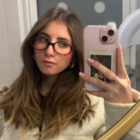Chiara, Babysitter a Porto Empedocle