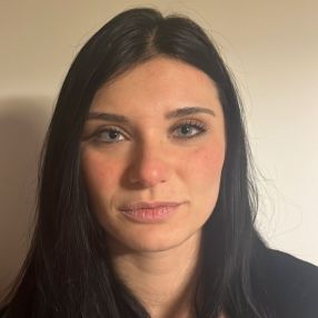 Miriam, Babysitter a Marche