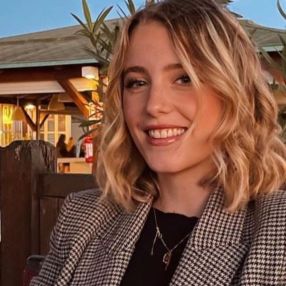 Anastasia, Babysitter a Pontedera