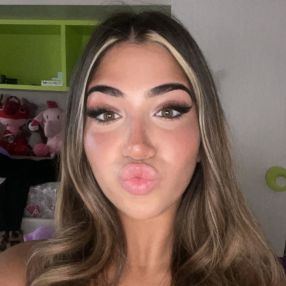 Michelle, Babysitter a Valenzano
