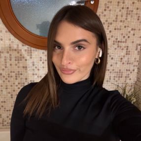 Chiara, Babysitter a Capraia e limite