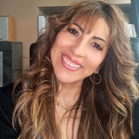 Evelyn, Babysitter a Genova