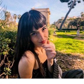 Elettra Sophia, Babysitter a Palermo