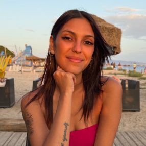 Michela, Babysitter a Oristano