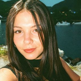 Amina, Babysitter a Maiolati Spontini