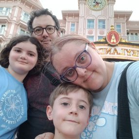 Elisa, Famiglia a Provincia di Parma
