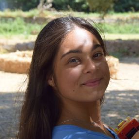 Maria Chiara, Babysitter a Gonnosfanadiga