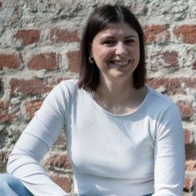 Veronica, Babysitter in Quartiere Sarmazzano
