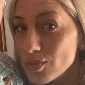 Virginia, Babysitter in Corsico