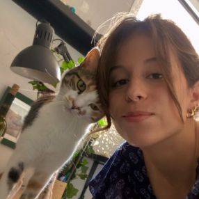 Viola, Babysitter in Pieve Ligure