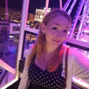 Mel, Babysitter in Torre Pellice