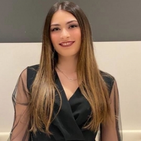 Ilenia, Babysitter a Carrara