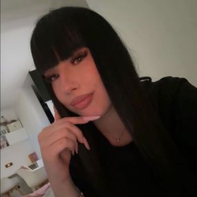 Asia, Babysitter a Fumane