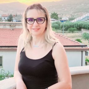 Annamaria, Babysitter a Quadrivio