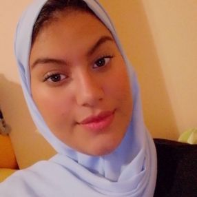 Amira, Babysitter a Marcallo con Casone