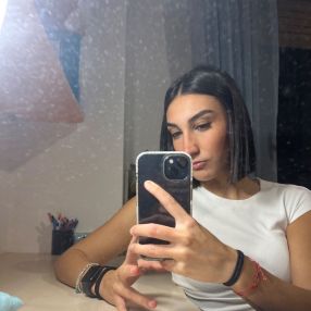 Chiara, Babysitter a Osimo