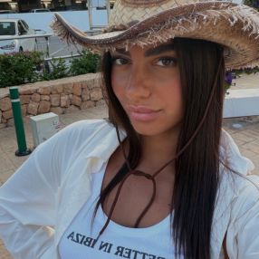 Desireè, Babysitter a Trentola-ducenta