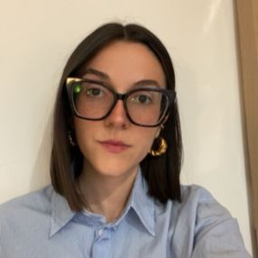 Sara, Babysitter a Cureggio