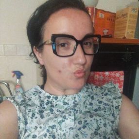 Veronica, Babysitter a Priolo Gargallo