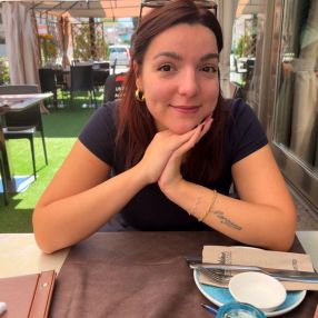 Chiara, Babysitter a Chieti