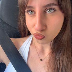 Sara, Babysitter a Crispano