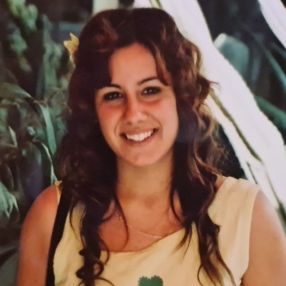 Lucia, Babysitter a Casola di Napoli