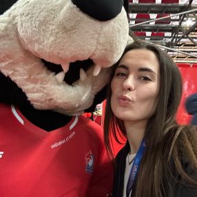 Azzurra, Babysitter in Vigolzone