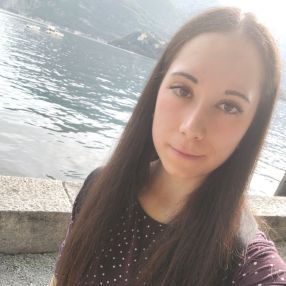 Nadia, Babysitter a Cadegliano-viconago