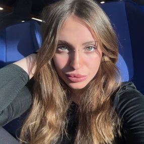 Caterina, Babysitter a Jesi