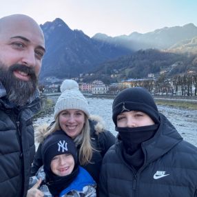 Daniele, Famiglia a Caronno Pertusella