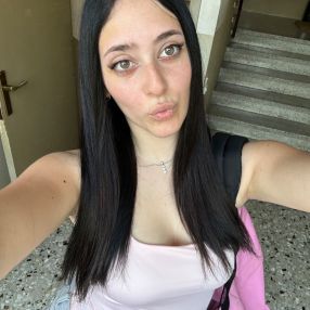 Alessandra, Babysitter a Barzanò