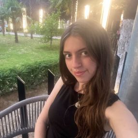Gjeni, Babysitter a Langhirano