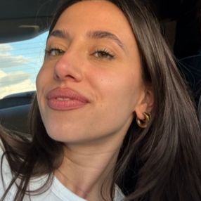 Federica, Babysitter a Villa di Briano