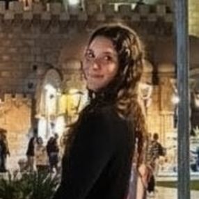 Agnese, Babysitter a Tirano