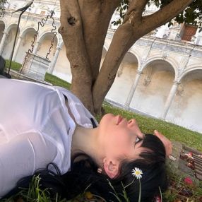 Alessia, Babysitter a Napoli