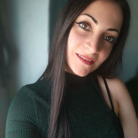 Manuela, Babysitter a Avellino